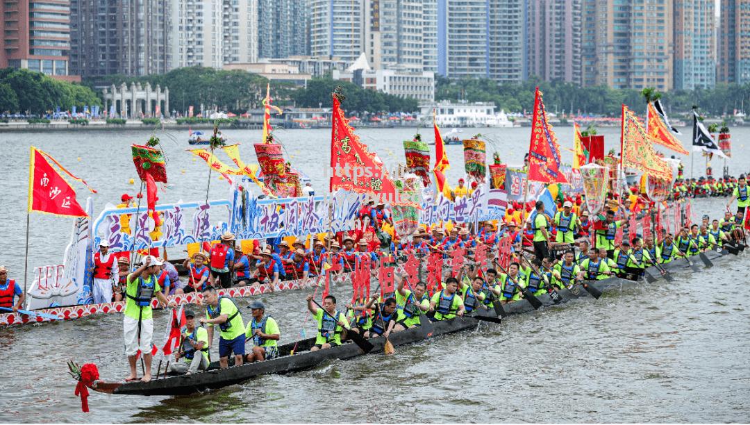 亚洲队伍惊艳出场，登顶国际邀请赛巅峰